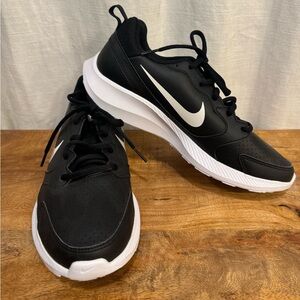 Black Nike’s